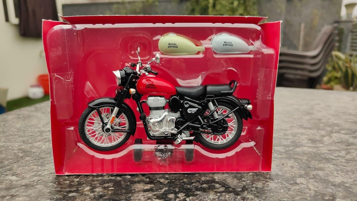Die-Cast Royal Scale Model Enfield Motorcycle